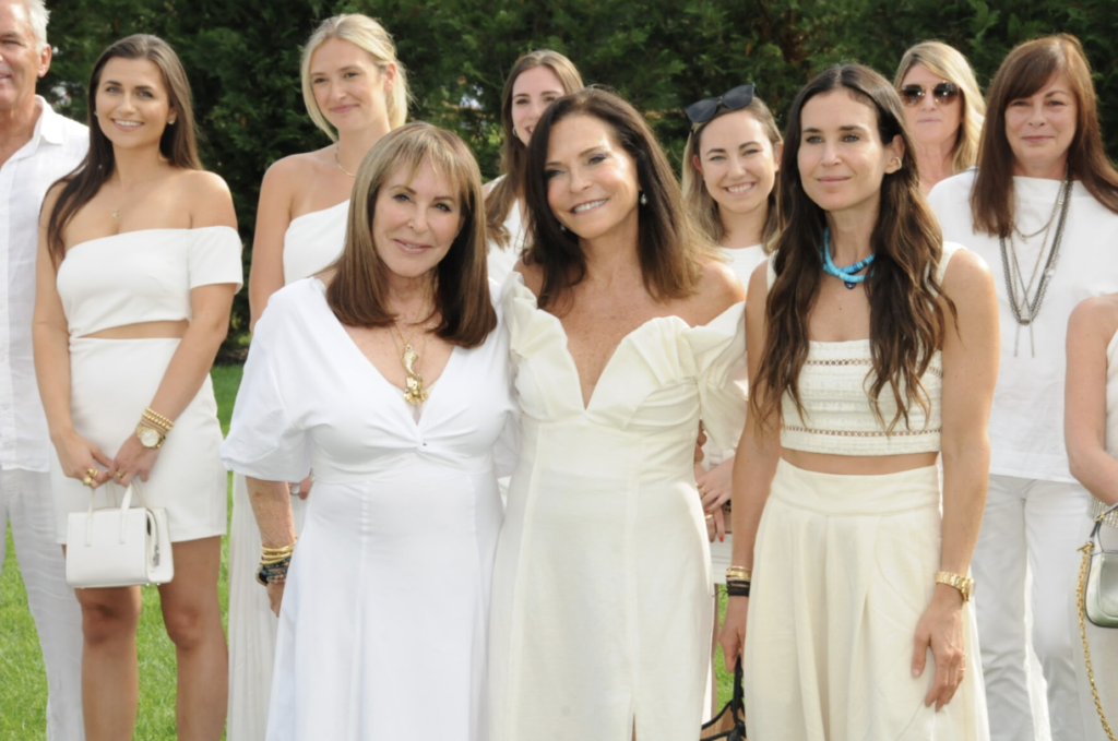 what to wear white party, Holiday House Hampton Designer Showhouse. 